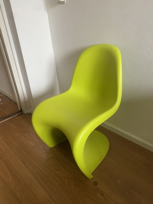Vitra Panton Junior Stoel