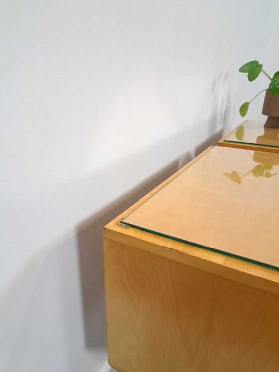 Image 1 of Set nachtkastjes met lade en vierkante grepen