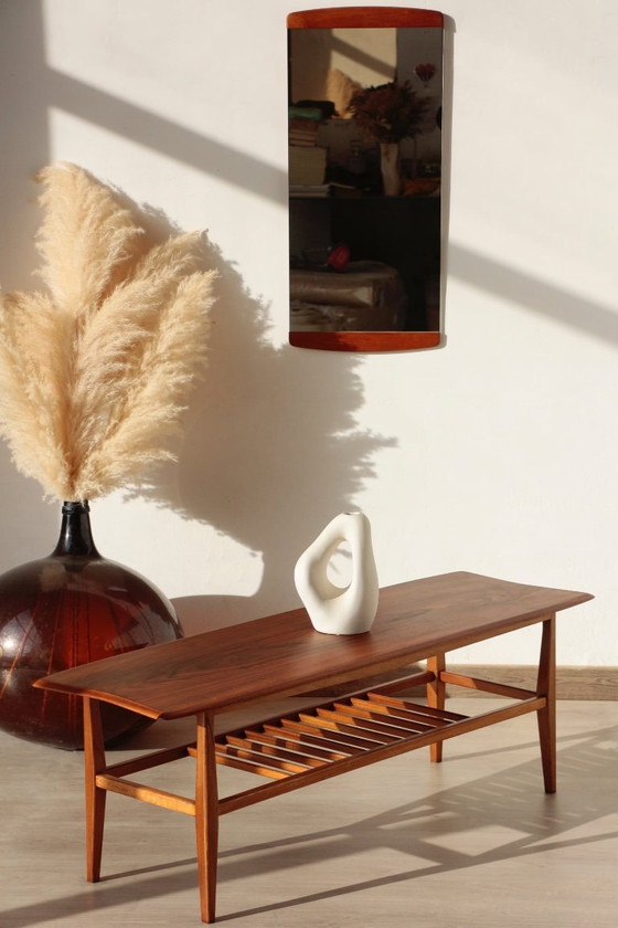 Image 1 of Vintage Everest Coffee Table in Walnut – "Surfboard" Style (1960s)