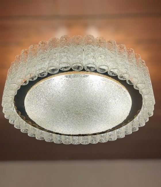 Image 1 of Lámpara de techo grande de cristal esmerilado Doria Leuchten – Estilo moderno de mediados de siglo / Hollywood Regency (Ø 60 cm)