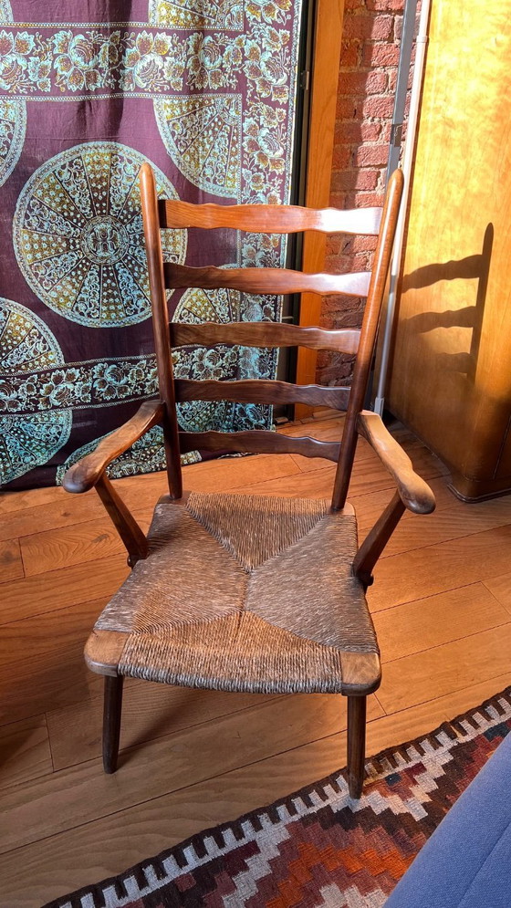 Image 1 of De Ster Gelderland landelijke brutalist midcentury kersenhouten stoel met rieten zitting