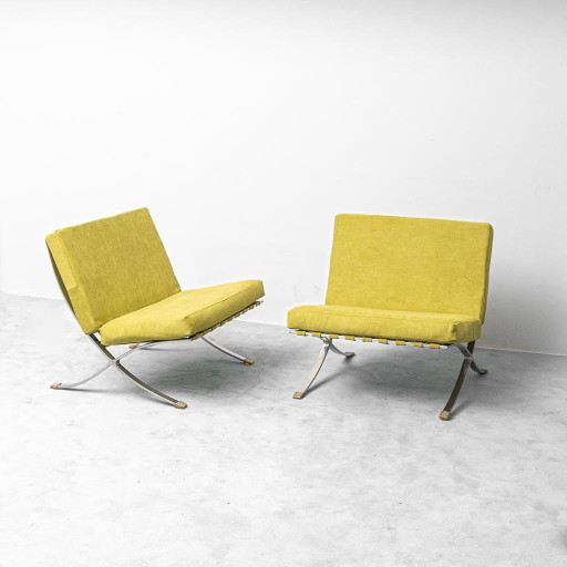 Pair of vintage lounge armchairs in chrome-plated metal and green fabric – 1960s