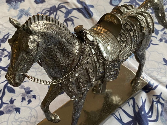 Image 1 of Caballo plateado decorativo