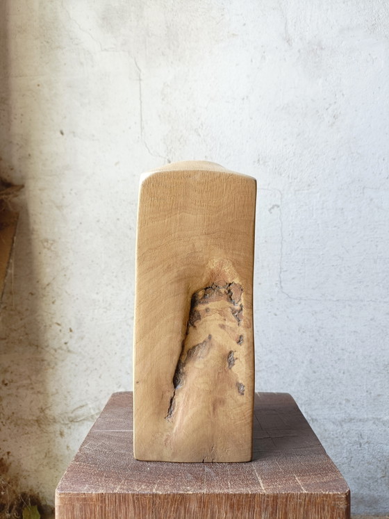 Image 1 of Vase/sculpture in carved solid oak