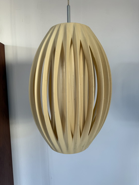 Image 1 of Lampada a sospensione vintage danese con stecche di plastica anni '70