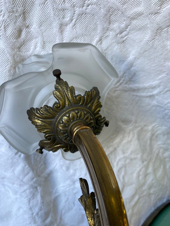 Image 1 of Ancienne lampe vert opalin