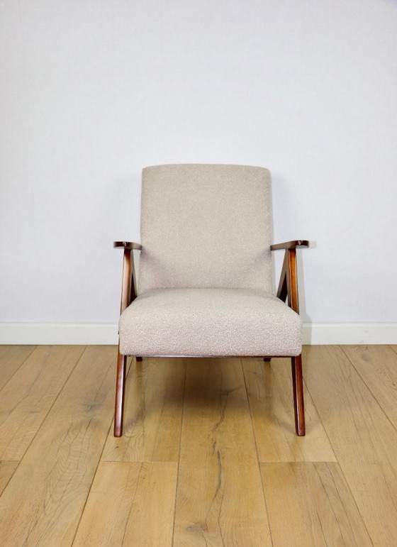 Image 1 of Poltrona vintage B-310 VAR in bouclé beige e legno scuro strutturale, anni '70 - 2 pezzi disponibili