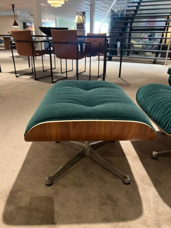 Eames Lounge Chair XL with Ottoman Calma Pine Green – Vitra, Armchairs (photo 3 of 7)