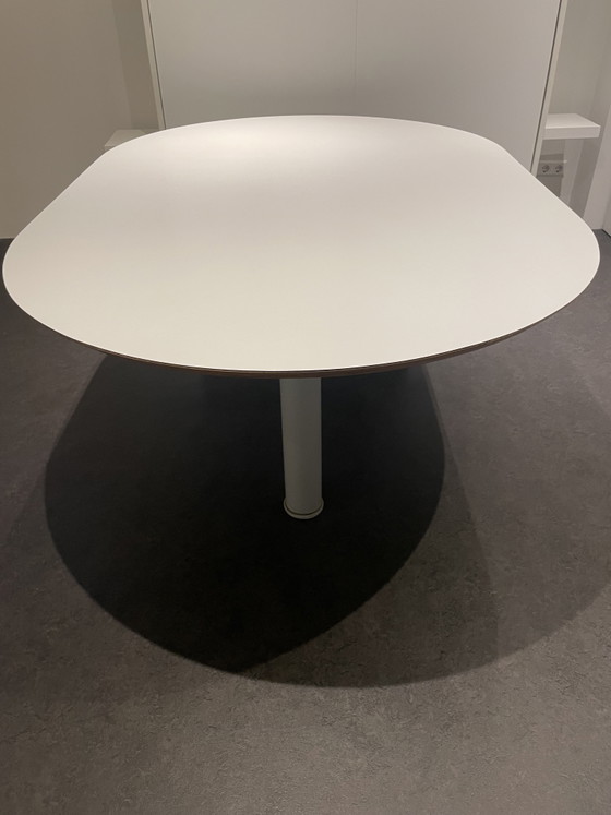 Image 1 of Table à manger unique