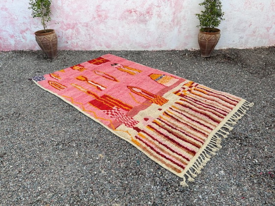 Image 1 of Magnificent handcrafted rug 200cm x 300cm