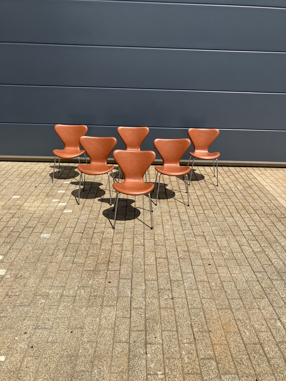Image 1 of Fritz Hansen serie 7 Sillas Butterfly en cuero coñac ¡¡¡NUEVO!!!