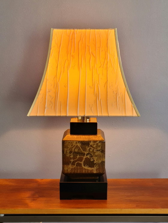 Image 1 of Hollywood Regency style table lamp from the Orient