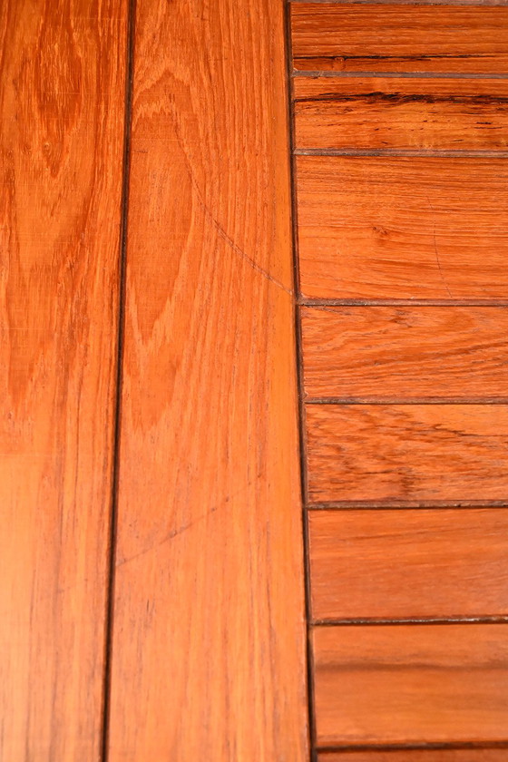 Image 1 of Mesa auxiliar Dyrlund