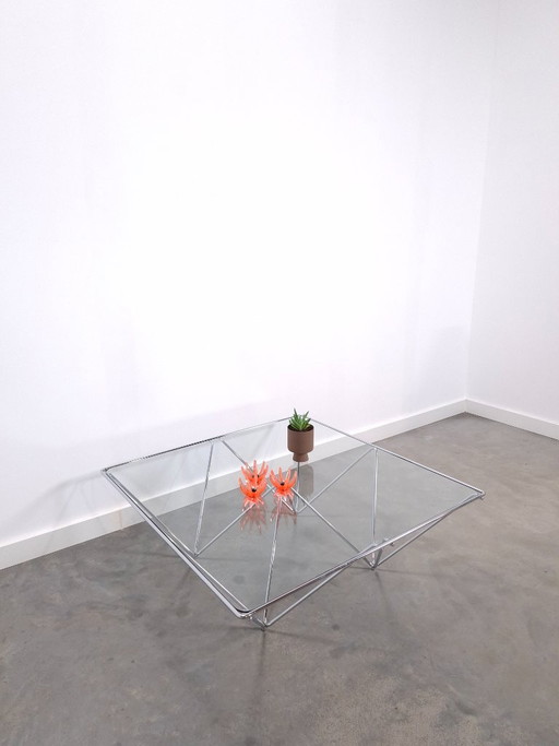 Table chromée design géométrique vintage avec plateau en verre, Table basse
