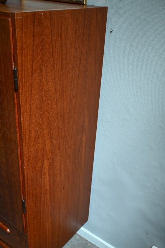 Image 1 of Schöner dänischer Wandschrank/Sideboard