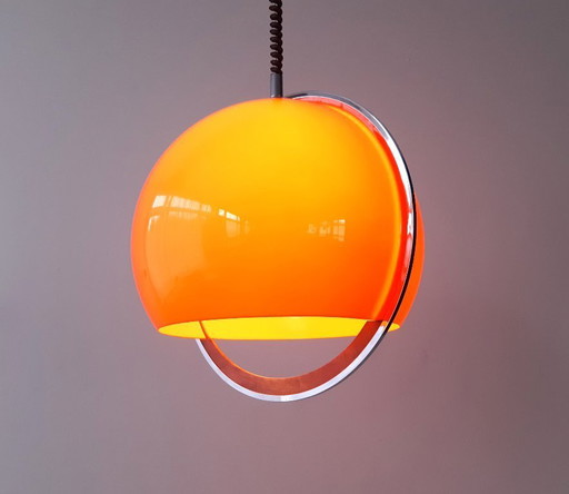 Suspension vintage en plexiglas orange avec cordon et poignée en chrome et bois, lampe des années 70