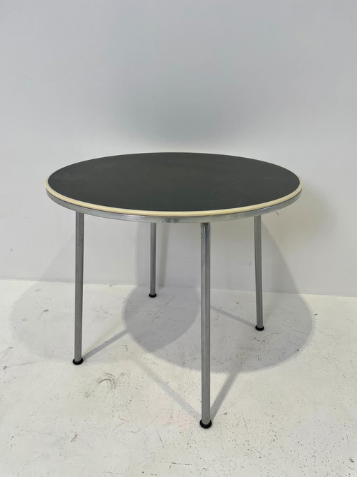 Gispen-Tisch