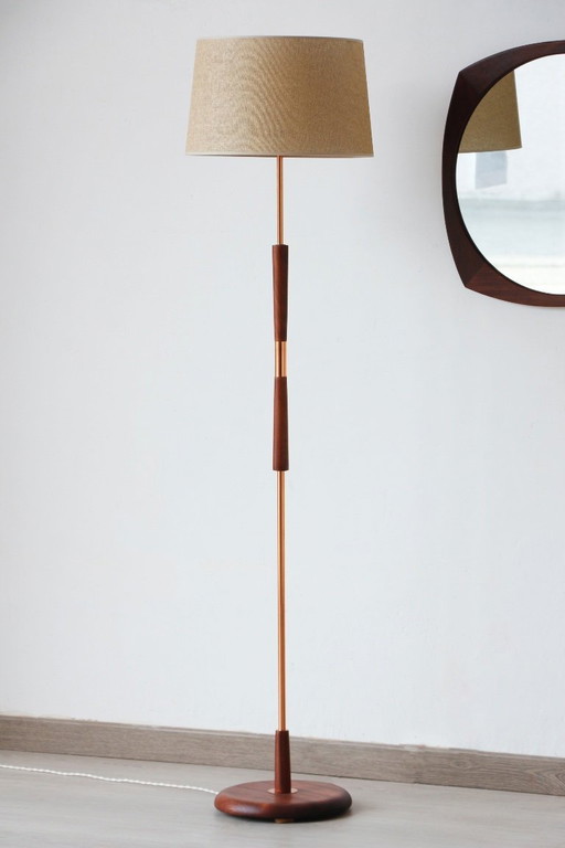 Vintage Teak Floor Lamp from the 1960s - Renovated & Chic Design