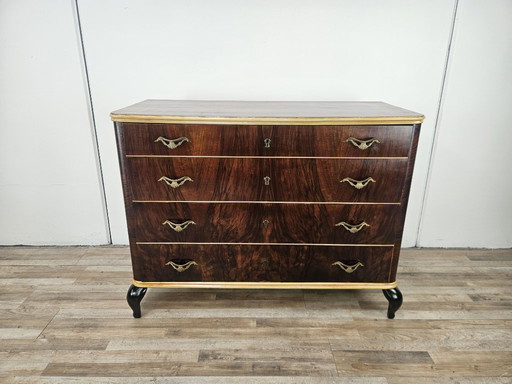 Commode des années 1950 en acajou et érable avec pieds laqués