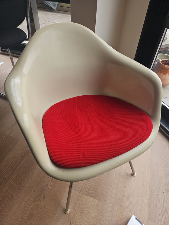 Image 1 of Vintage Fiberglass Bucket Chair by Charles and Ray Eames for Herman Miller