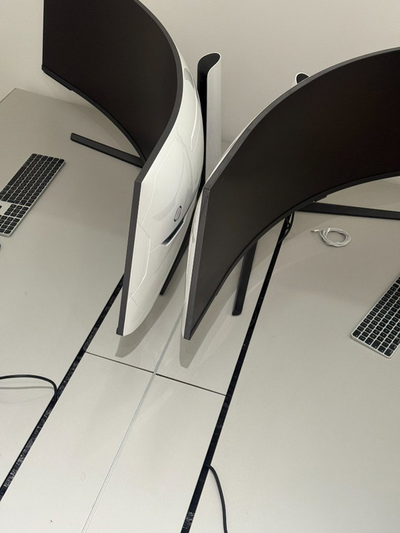 Image 1 of MDF Italia LIM 220x90 ceramic/aluminium cable tray