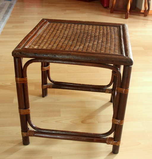 Charmante petite table d'appoint/support à plantes en rotin, bambou et bois, style vintage