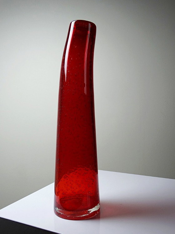 Image 1 of Vaas van rood, geblazen glas met bubbels in Murano-stijl, vintage jaren 1980-1990.