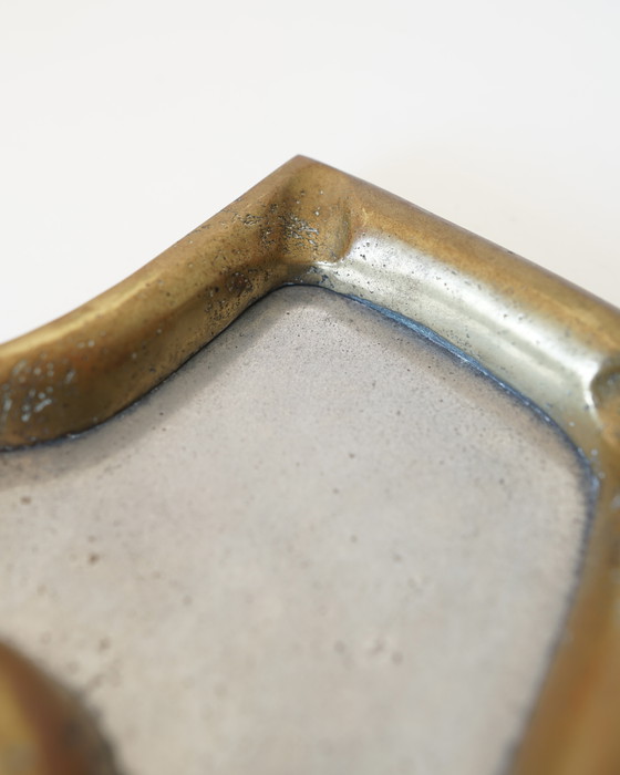 Image 1 of Posacenere asimmetrico in ottone – Design brutalista di David Marshall – Anni '80