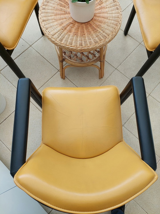 Image 1 of 4xsedie Leolux (CACHUCHA), pelle Wapity. Il designer Hugo de Ruiter.