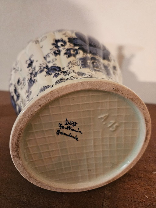 Delft blue ginger jar