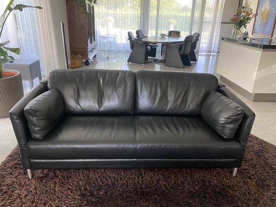 Image 1 of Sofá fresco y atemporal de Nimbus 184 cm negro con 2 cojines de brazos y patas ajustables en cromo cepillado en cuero especial