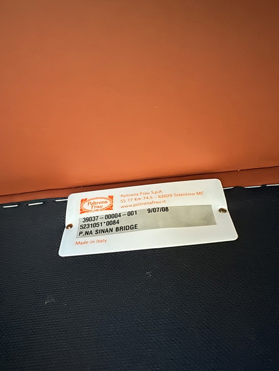 Image 1 of Sinan-voorzitter Poltrona Frau