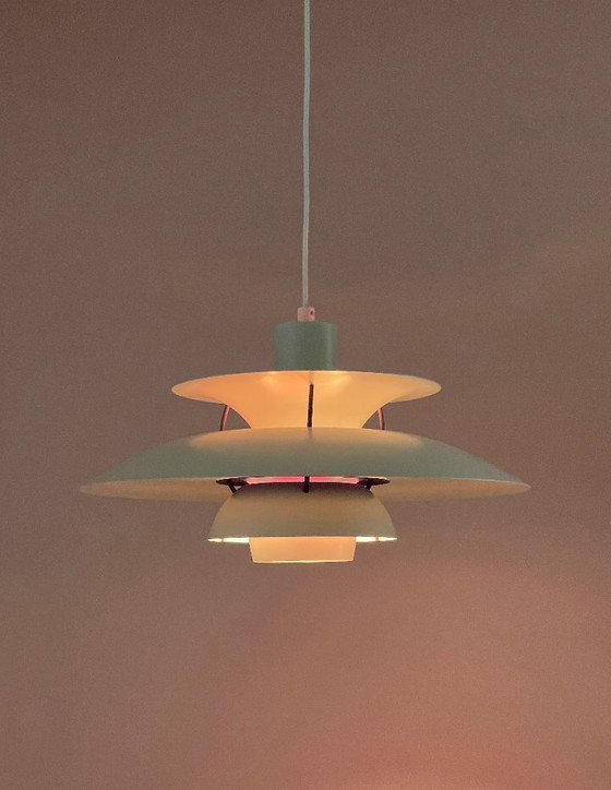 Image 1 of Poulsen PH5 LAMP wit vintage design Denmark MidCentury