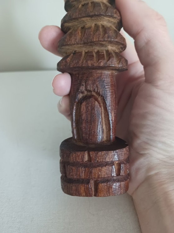 Image 1 of Intaglio del legno vintage - Arte popolare surinamese - Mano stilizzata