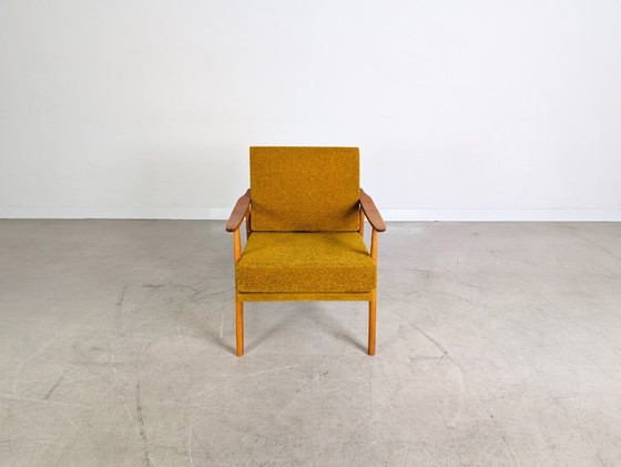 Image 1 of Poltrona Mid-Century, poltrona Bouclé, vintage retrò, giallo senape