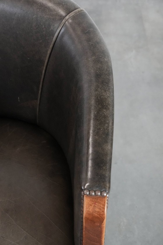 Image 1 of 2 sedie a vasca in pelle di mucca e legno con una bella e robusta combinazione di colori