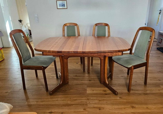 Image 1 of Danish Design table, flexibly extendable