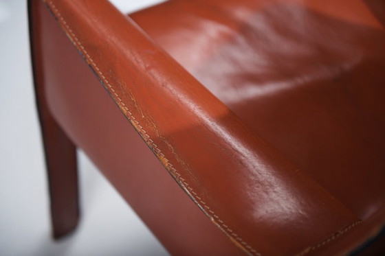 Image 1 of Splendida e antica sedia da pranzo in pelle Cab 414 di Mario Bellini per CASSINA Italia