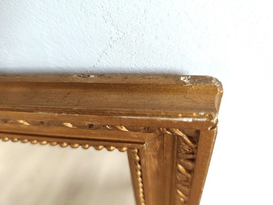 Antieke spiegel met verguld en gevormd houten frame. – Wood (photo 11 of 13)
