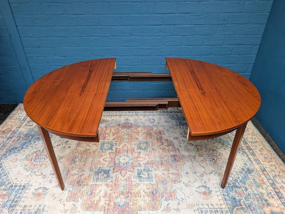 Image 1 of Vintage round dining table, produced by Dyrlund, 1970s
