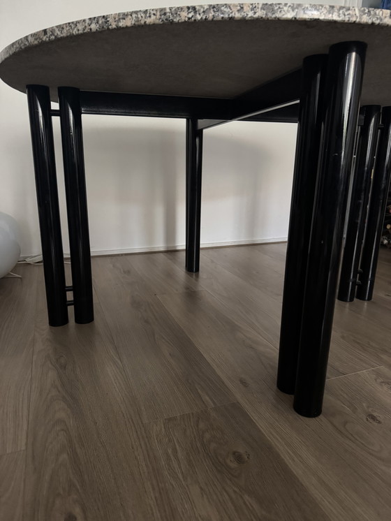 Image 1 of Ronde Eettafel Met Granieten Blad