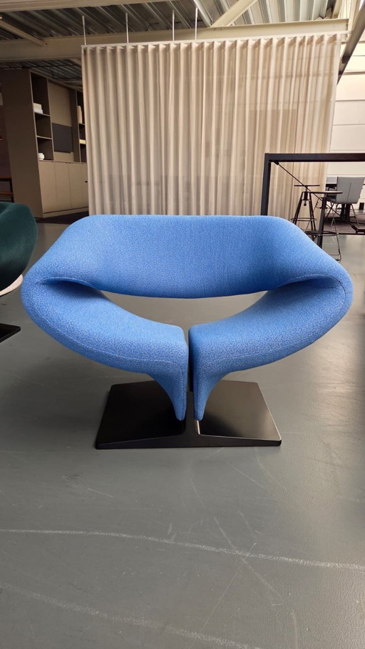 Artifort Ribbon armchair by Pierre Paulin