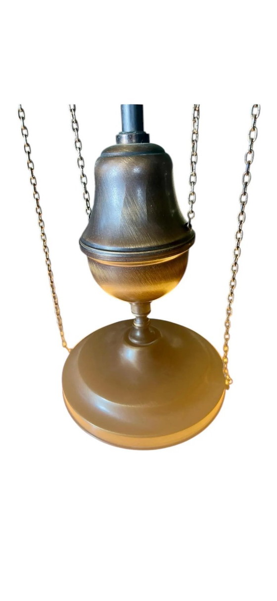 Image 1 of Lampada da soffitto originale in stile Art Nouveau, tipica delle caffetterie viennesi. Questa lampada da soffitto in vetro opali