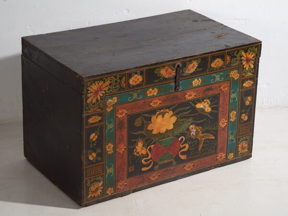 Antique Chinese painted trunk in pine wood – China, circa 1900 – Storage cabinet, Iron (photo 12 of 40)