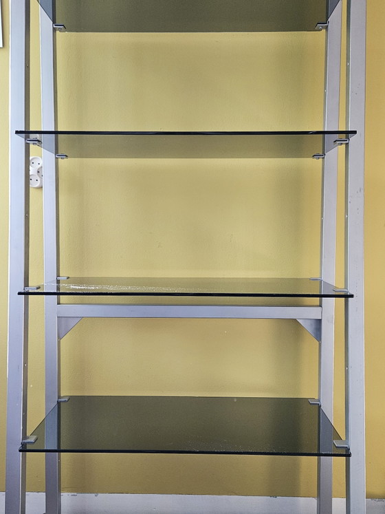 Vitrine similaire à celle de Schroers&Schroers, verre fumé gris – Metal, Glass (photo 8 of 8)