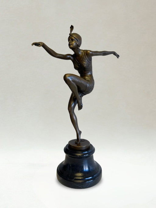 Art Deco sculptuur – Danseres in beweging – Decoratief brons – Gesigneerd F. Paris – 38 cm