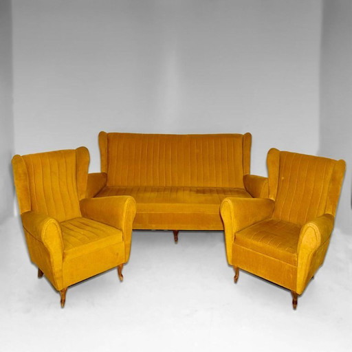 Conjunto de 3 sofás y sillones de terciopelo mostaza de mediados de siglo de ISA Bergamo, Italia.