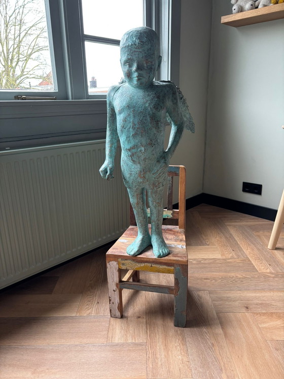 Image 1 of Babette Degraeve : Petit garçon à l'intérieur (statue en bronze)