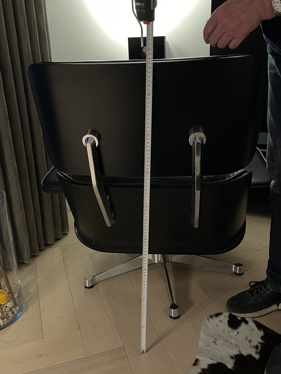 Image 1 of Lounge chair Ray en Charles Eames inclusief Ottoman