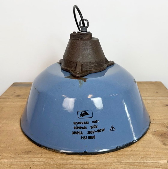 Image 1 of Industriële hanglamp van blauw emaille en gietijzer, jaren 60